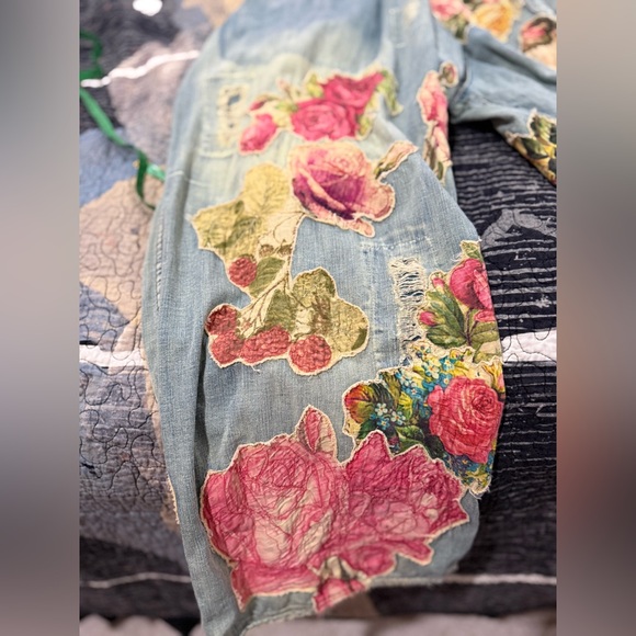 Magnolia Pearl floral appliqué denim overalls hand-distressing, fading - Picture 6 of 10